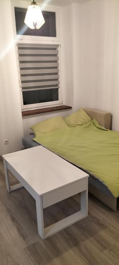 Kawalerka Blisko Gor Apartment Glucholazy Exterior foto